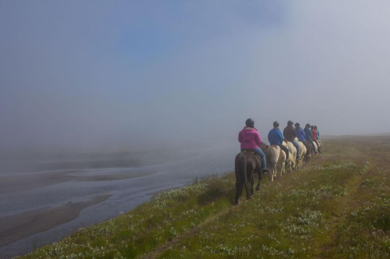 Husey Hostel & Horsefarm Еґільсстадір Екстер'єр фото